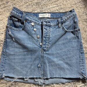 Abercrombie & Fitch SZ 00